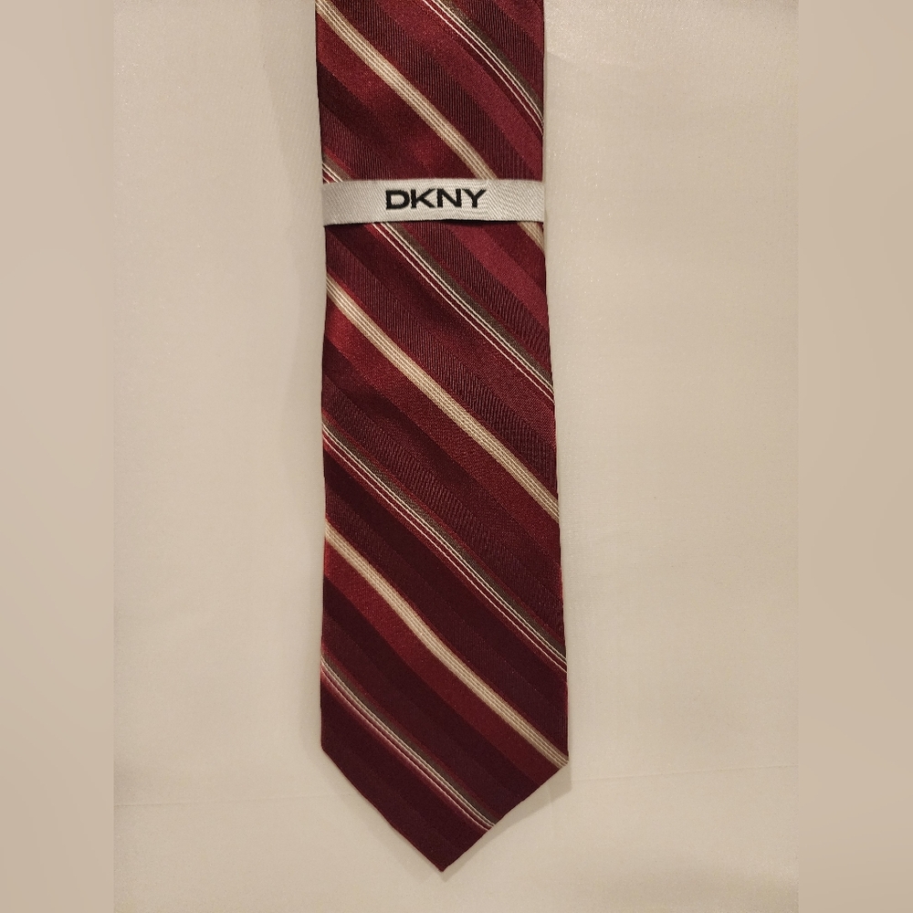DKNY DONNA KAREN NEW YORK MENS NECK TIE
